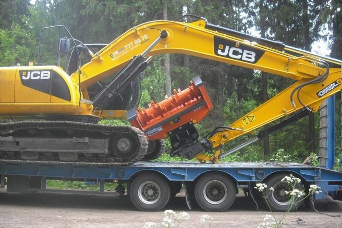 На экскаватор JCB