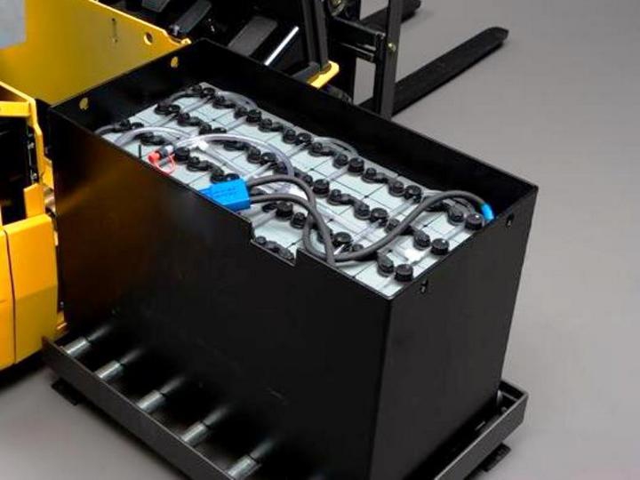 Обращайтесь с аккумуляторами осторожно