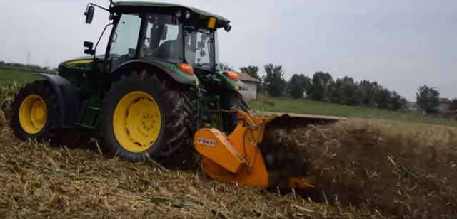 Задняя навесная роторная косилка F для пожнивных остатков