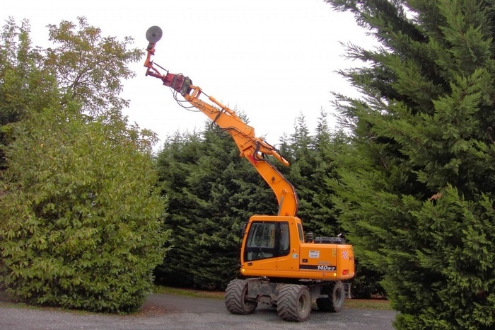 Сменный дисковый кусторез на экскаватор