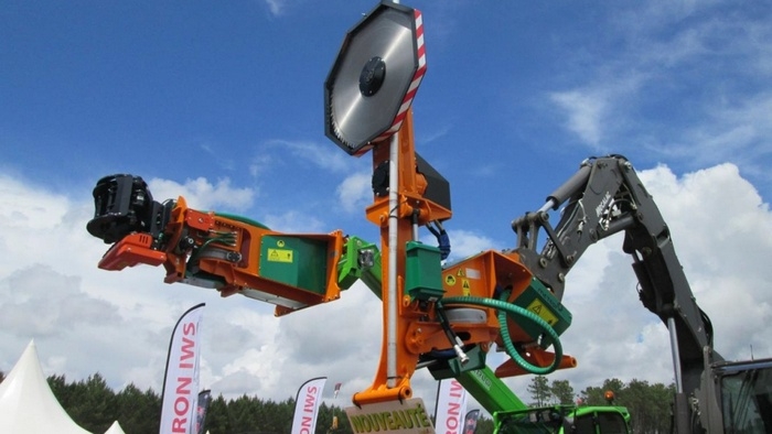 Сменный дисковый кусторез на экскаватор купить в Москве