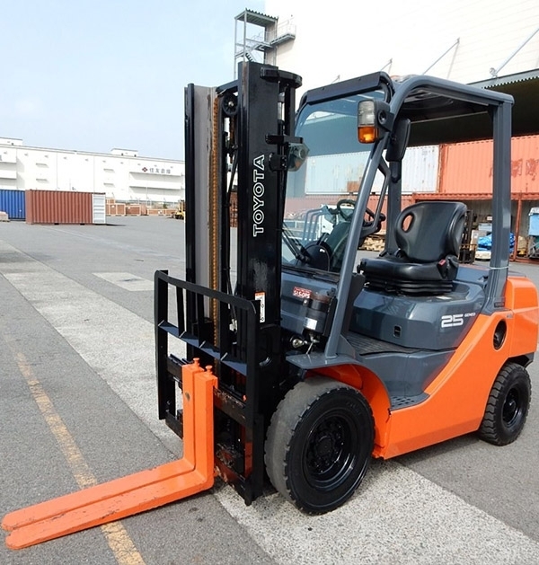 Как выбрать вилочный погрузчик