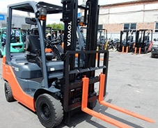 Подержанный вилочный погрузчик – выбираем правильно Подержанный вилочный погрузчик – выбираем правильно