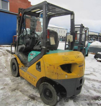 Погрузчик вилочный б у Komatsu FD20T