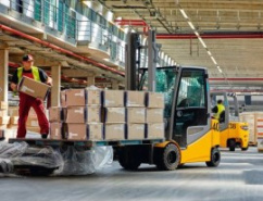 Дизельные или электропогрузчики: выбор для закрытого склада