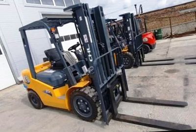 Аренда вилочного погрузчика: выгода и особенности